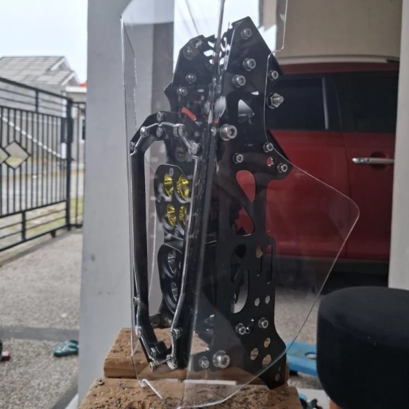 Rally Tower V09 terpasang di motor